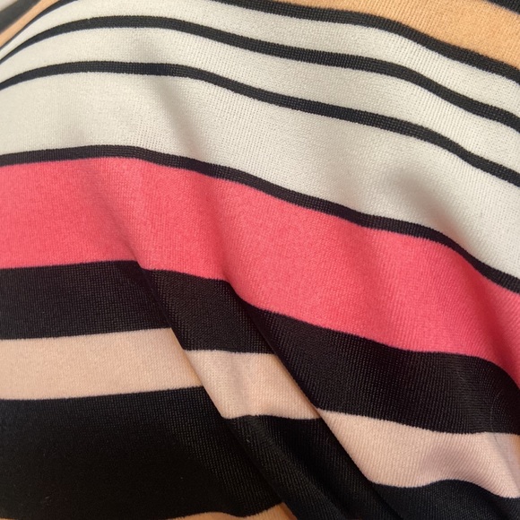 VICTORIA’S SECRET Size 34DD Bikini Top - Picture 3 of 8